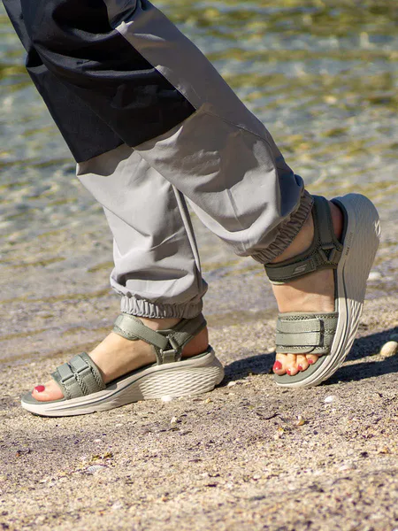 Hovedbilde Skechers Max Cushioning Elite Sandal Dame Oliven